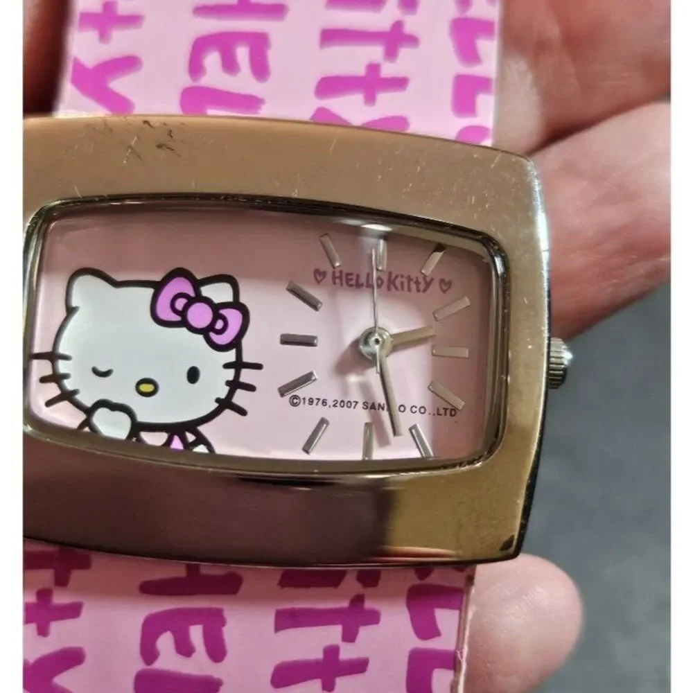 *Sale* Pink and silver tone Hello Kitty watch needs battery